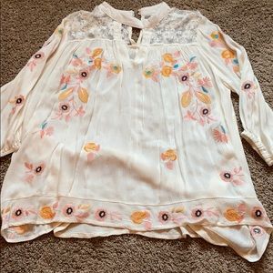 flowy embroidery half sleeve blouse